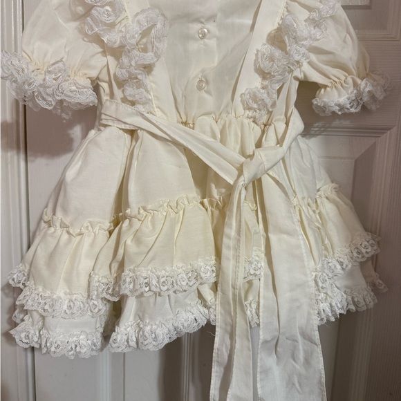 Vintage Miss Quality Ivory Lace & Ruffles Full Circle Pageant Party Dress - Picture 8 of 9